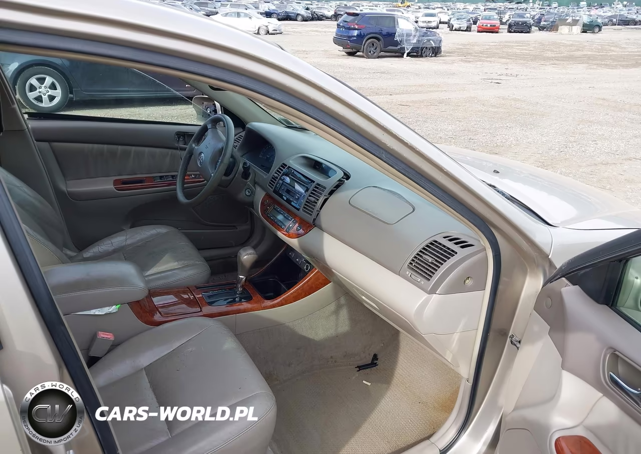 2002 Toyota Camry Xle VIN:4T1BE30K12U624149 - 5