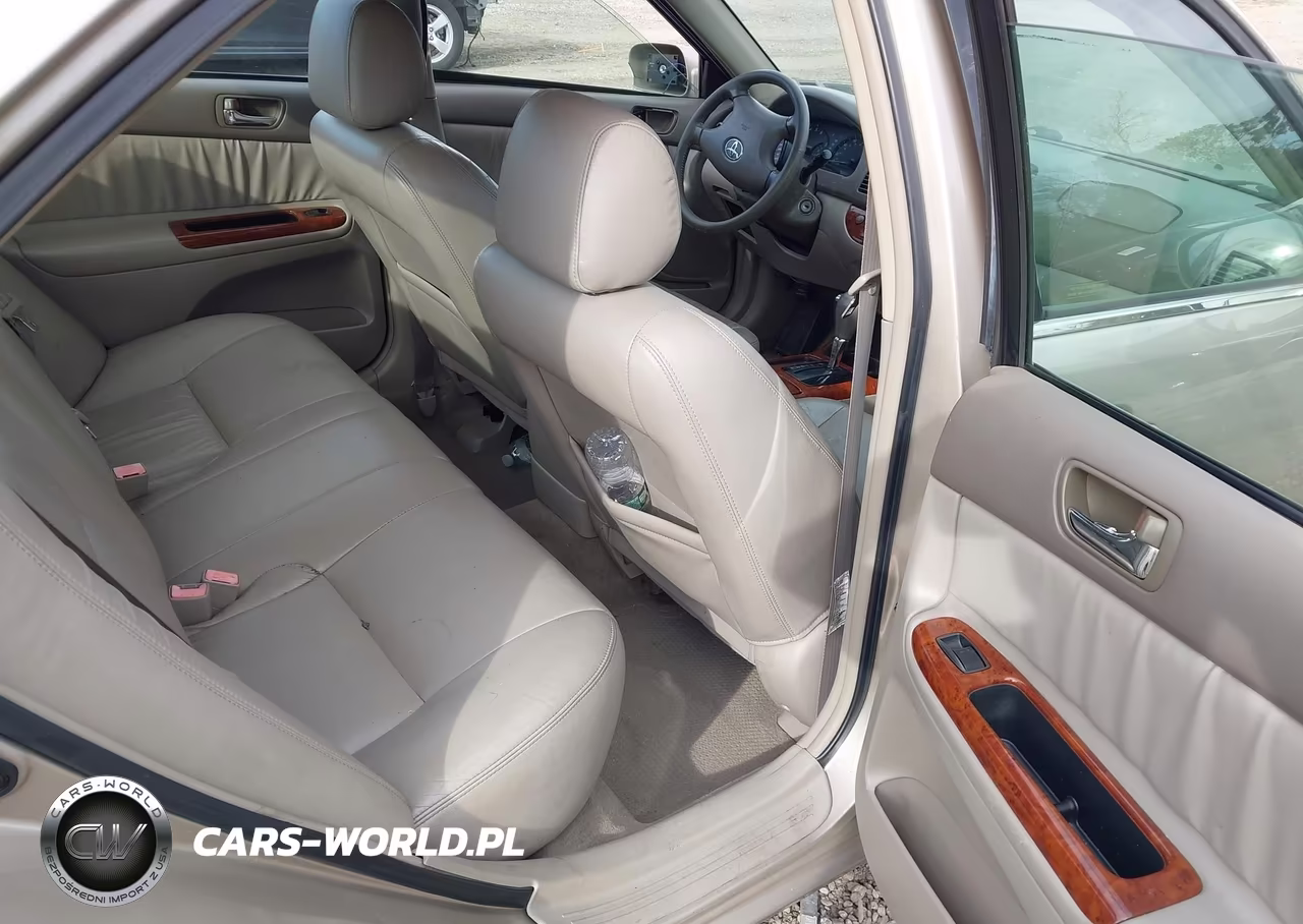 2002 Toyota Camry Xle VIN:4T1BE30K12U624149 - 8