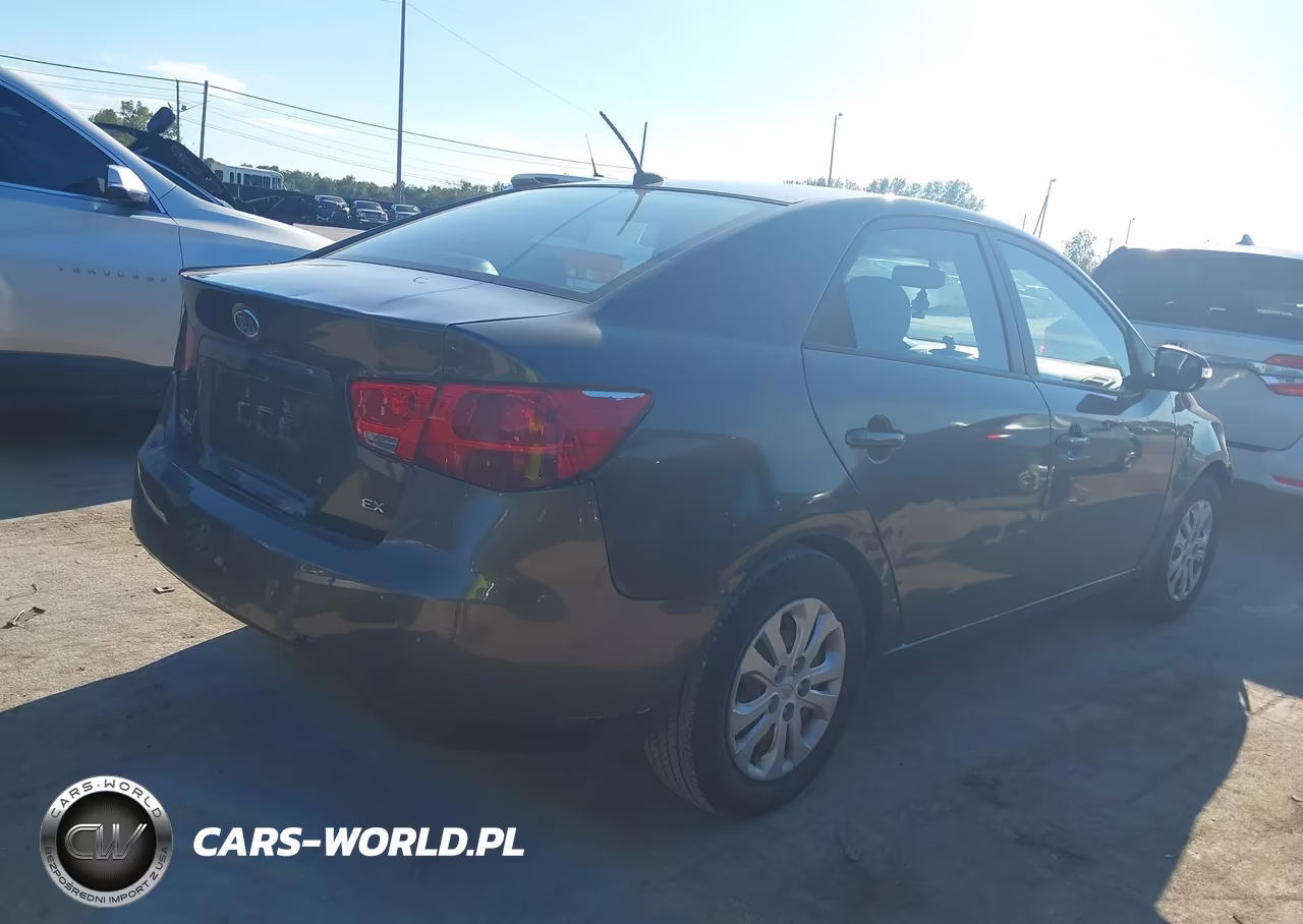 2010 Kia Forte Ex VIN:KNAFU4A2XA5858308 - 4