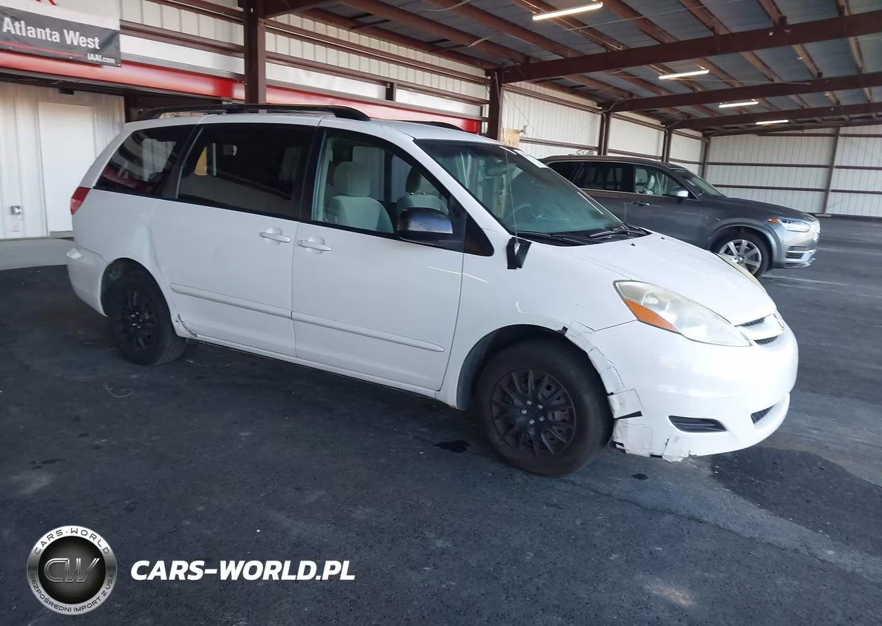 2008 Toyota Sienna Ce-Le