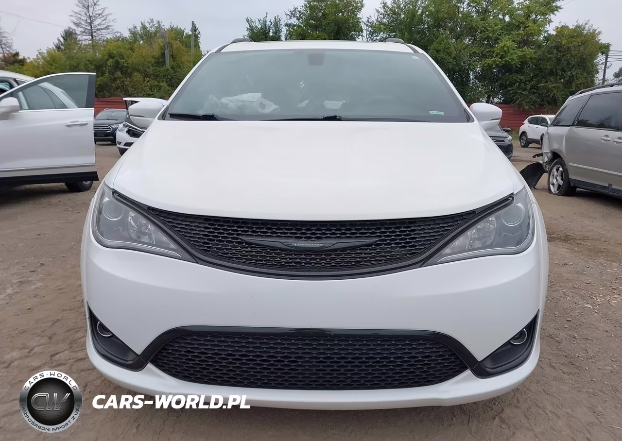 2019 Chrysler Pacifica Limited VIN:2C4RC1GG1KR738180 - 12