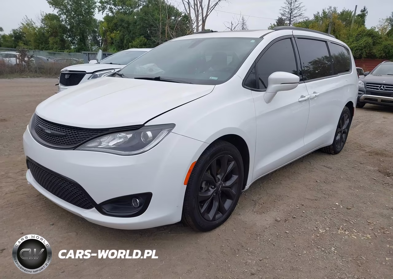 2019 Chrysler Pacifica Limited VIN:2C4RC1GG1KR738180 - 2