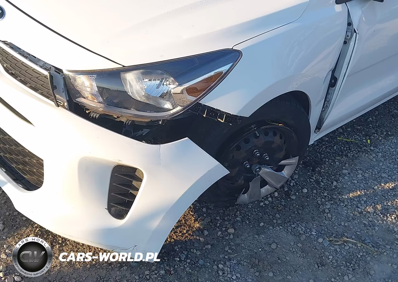 2018 Kia Rio S VIN:3KPA24AB6JE099664 - 17
