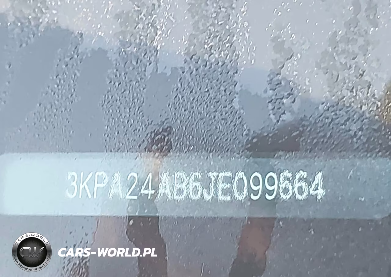 2018 Kia Rio S VIN:3KPA24AB6JE099664 - 9