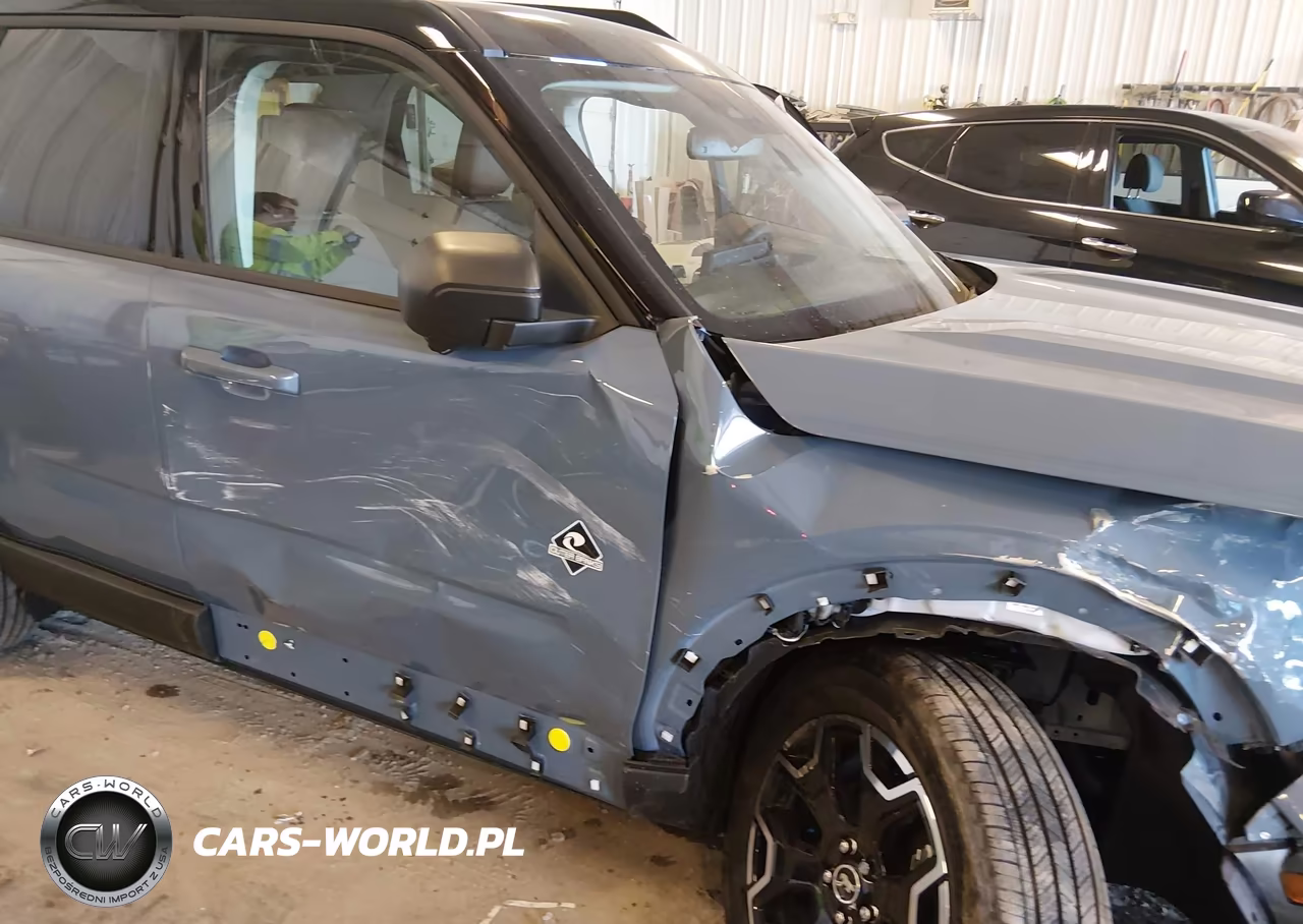 2026 Ford Bronco Sport Outer Banks VIN:3FMCR9CN2TRF02765 - 17
