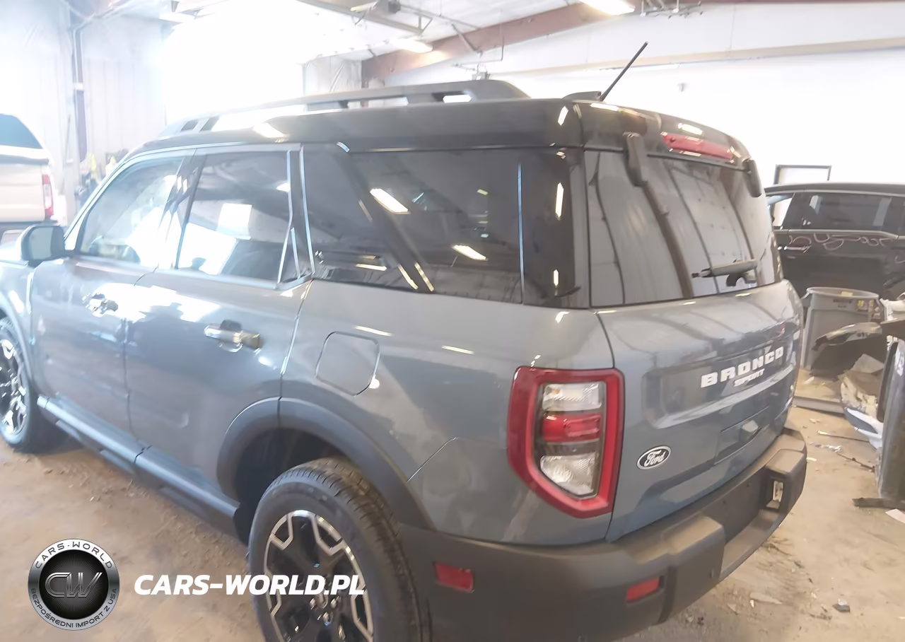 2026 Ford Bronco Sport Outer Banks VIN:3FMCR9CN2TRF02765 - 3