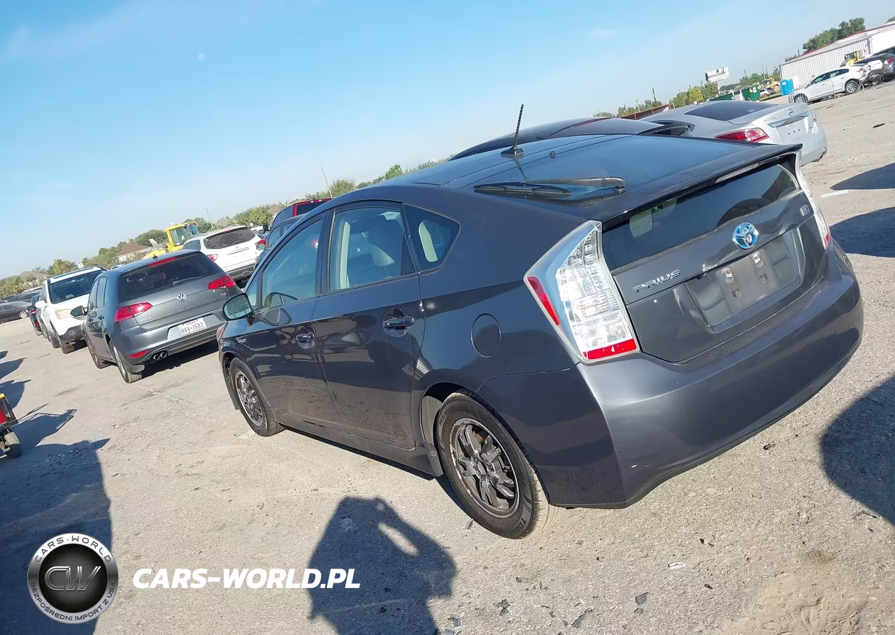 2011 Toyota Prius Four VIN:JTDKN3DU5B0255268 - 3