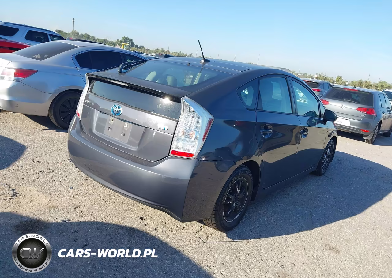 2011 Toyota Prius Four VIN:JTDKN3DU5B0255268 - 4
