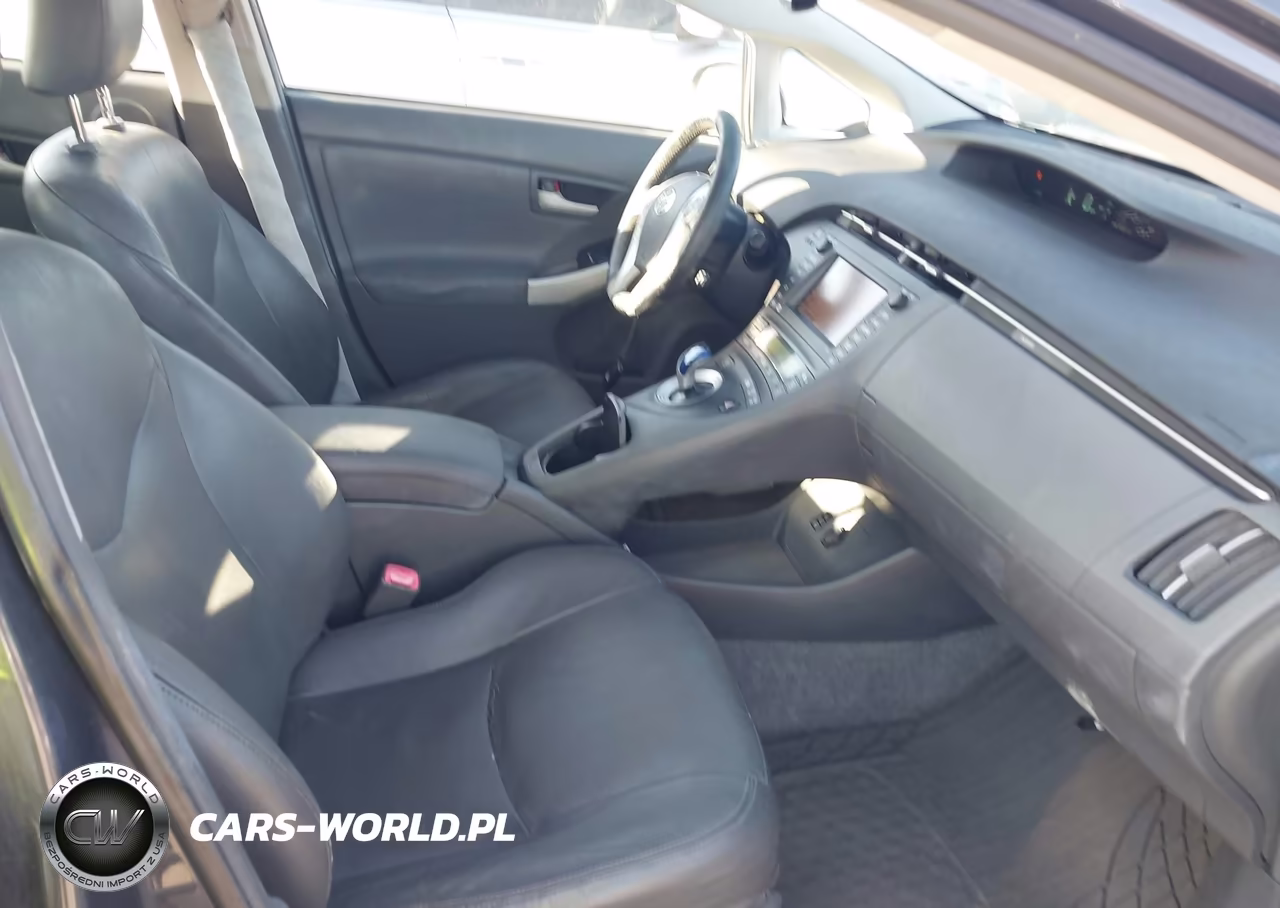2011 Toyota Prius Four VIN:JTDKN3DU5B0255268 - 5