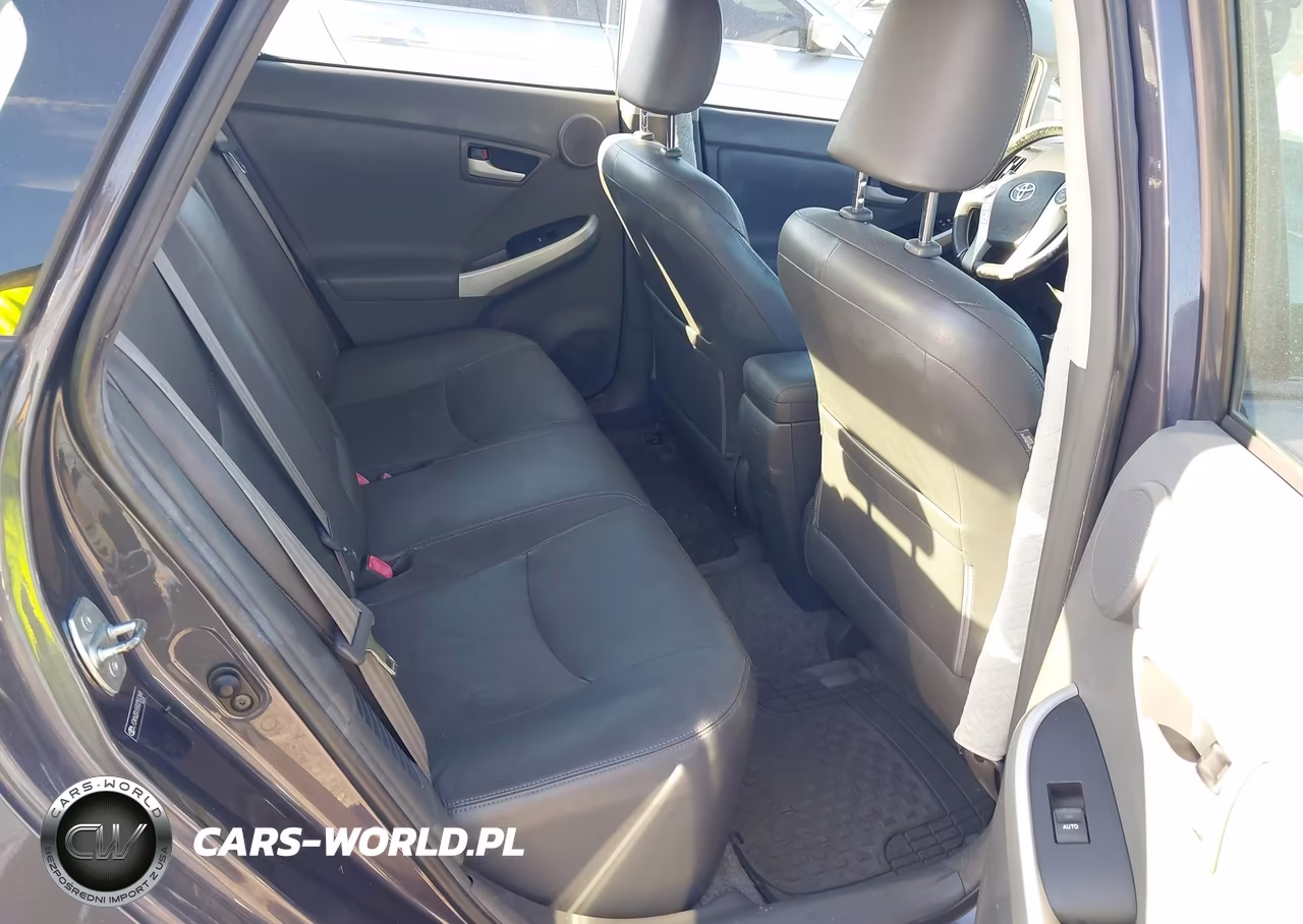2011 Toyota Prius Four VIN:JTDKN3DU5B0255268 - 8