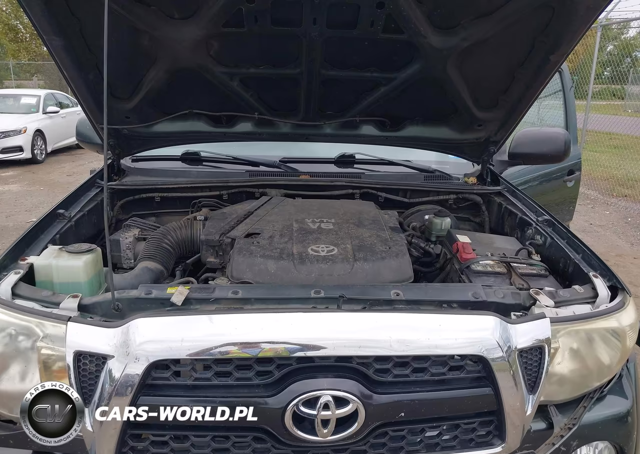 2011 Toyota Tacoma Prerunner V6 VIN:5TFTU4GN6BX010729 - 10