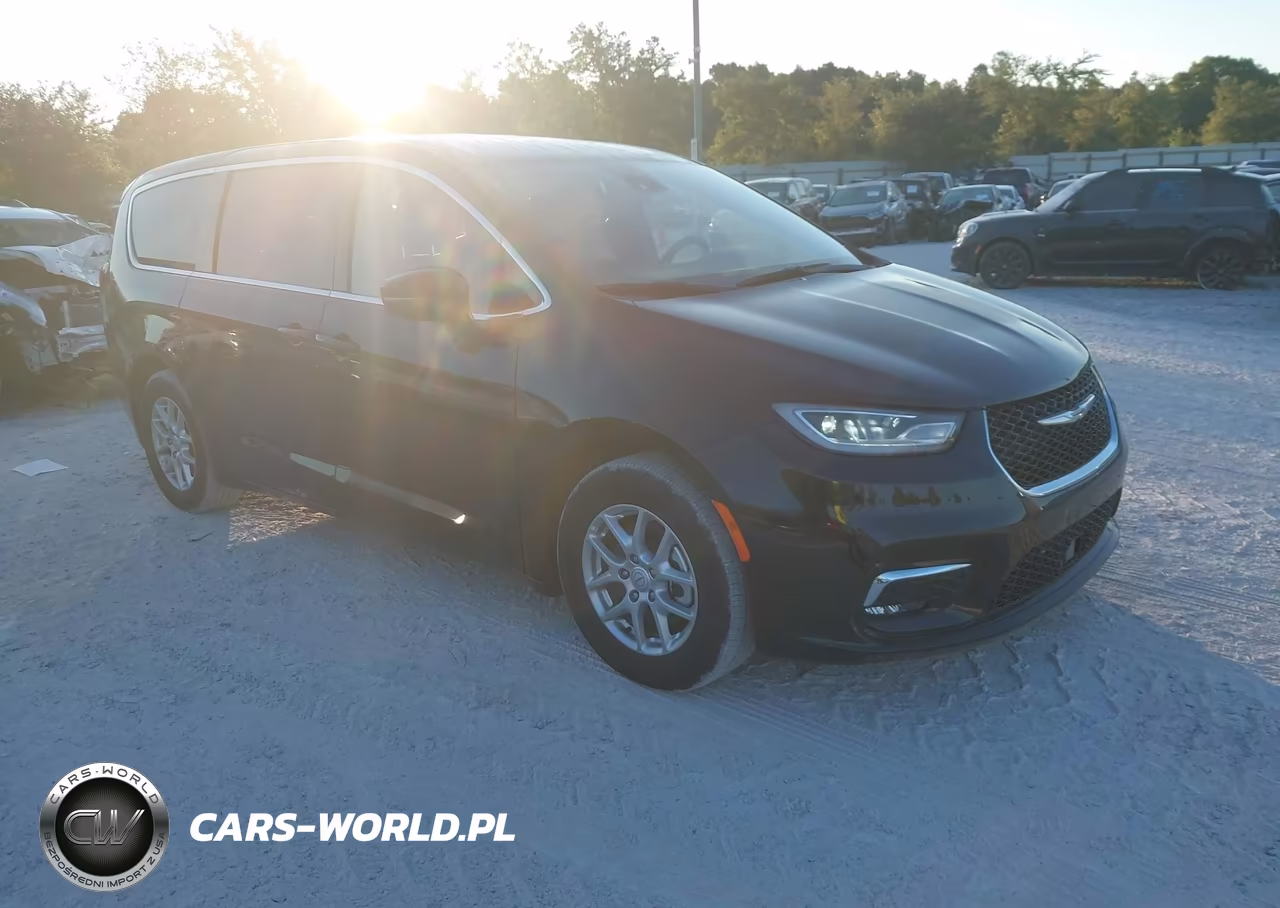 2025 Chrysler Pacifica Select