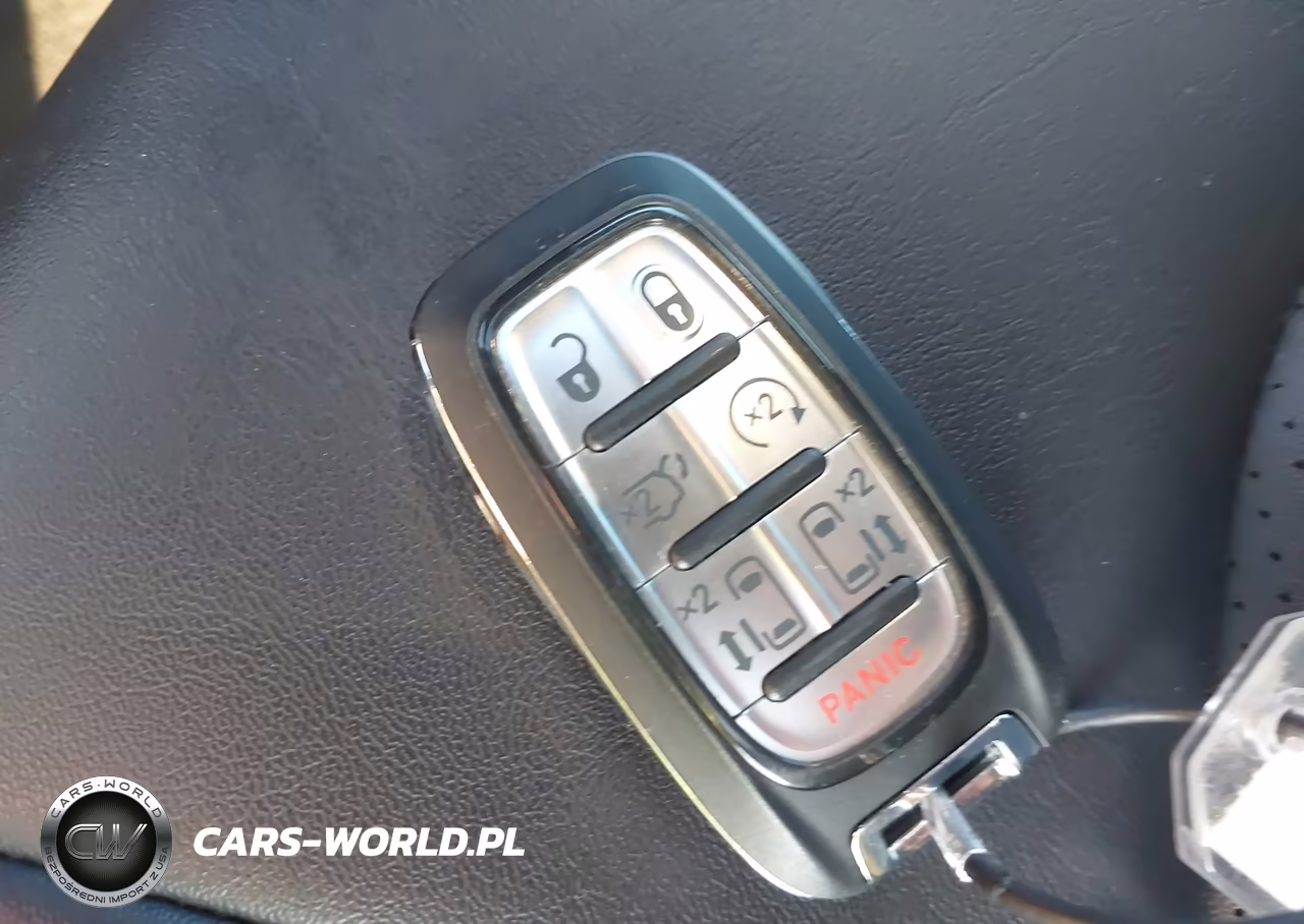 2025 Chrysler Pacifica Select VIN:2C4RC1BG4SR595460 - 11