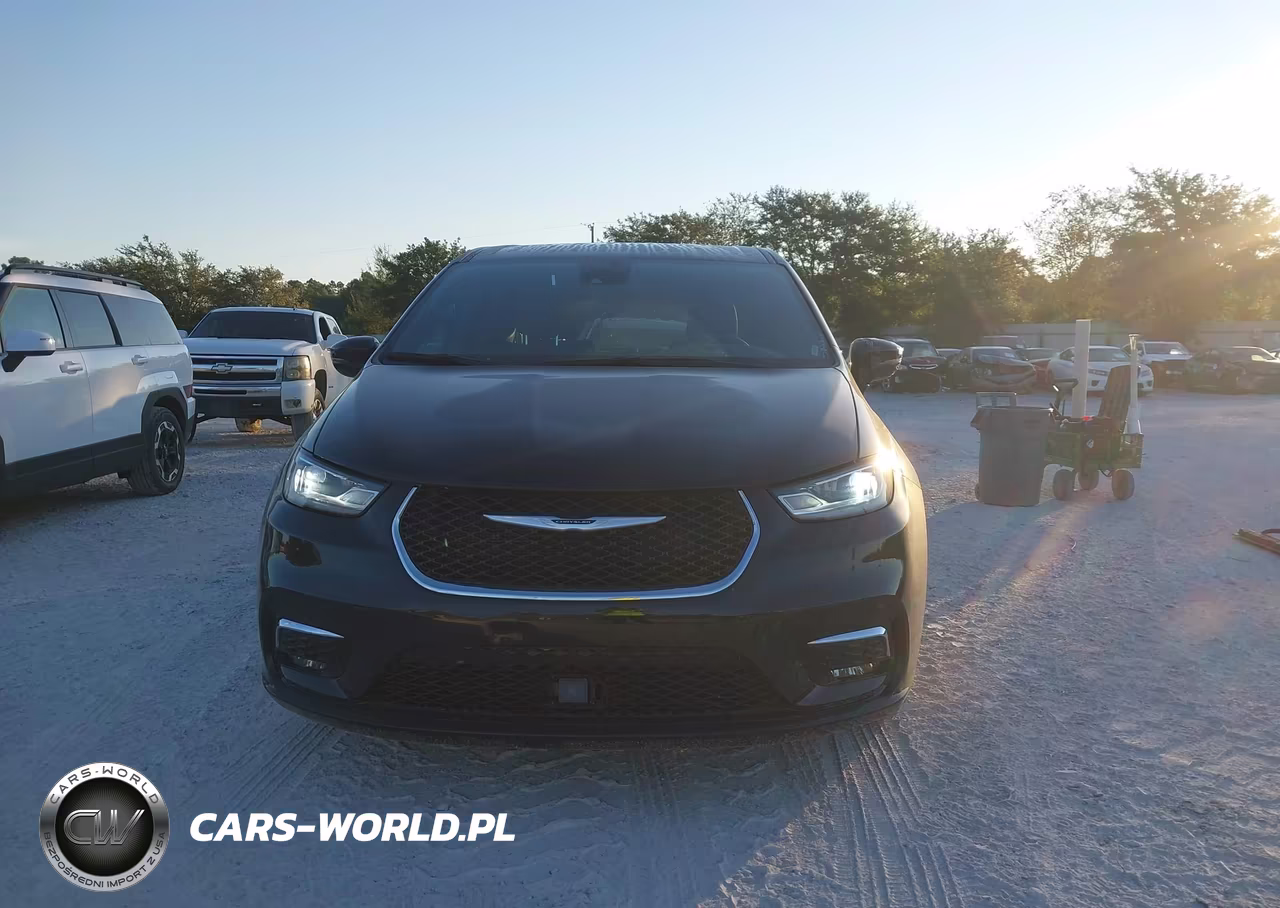 2025 Chrysler Pacifica Select VIN:2C4RC1BG4SR595460 - 13
