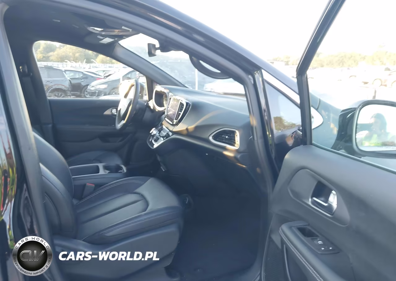2025 Chrysler Pacifica Select VIN:2C4RC1BG4SR595460 - 5