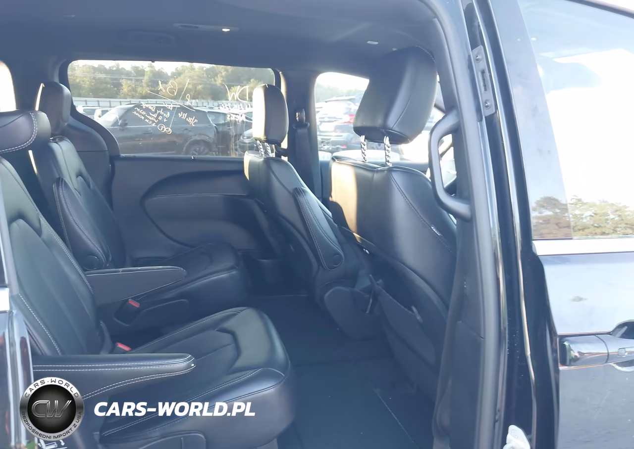 2025 Chrysler Pacifica Select VIN:2C4RC1BG4SR595460 - 8