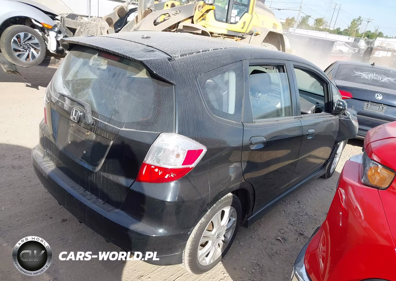 2009 Honda Fit Sport VIN:JHMGE88469C000682 - 4