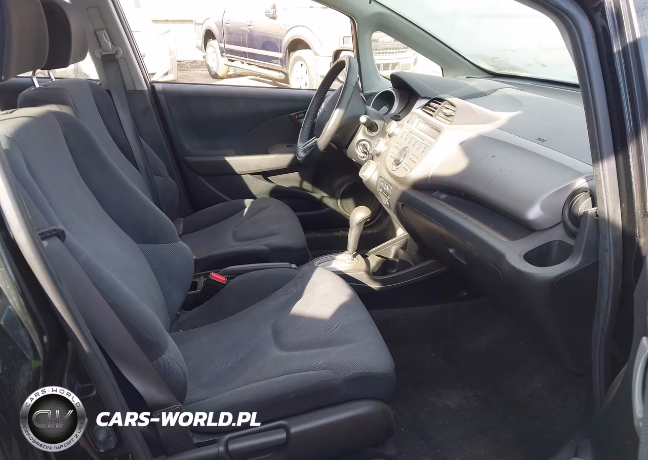 2009 Honda Fit Sport VIN:JHMGE88469C000682 - 5