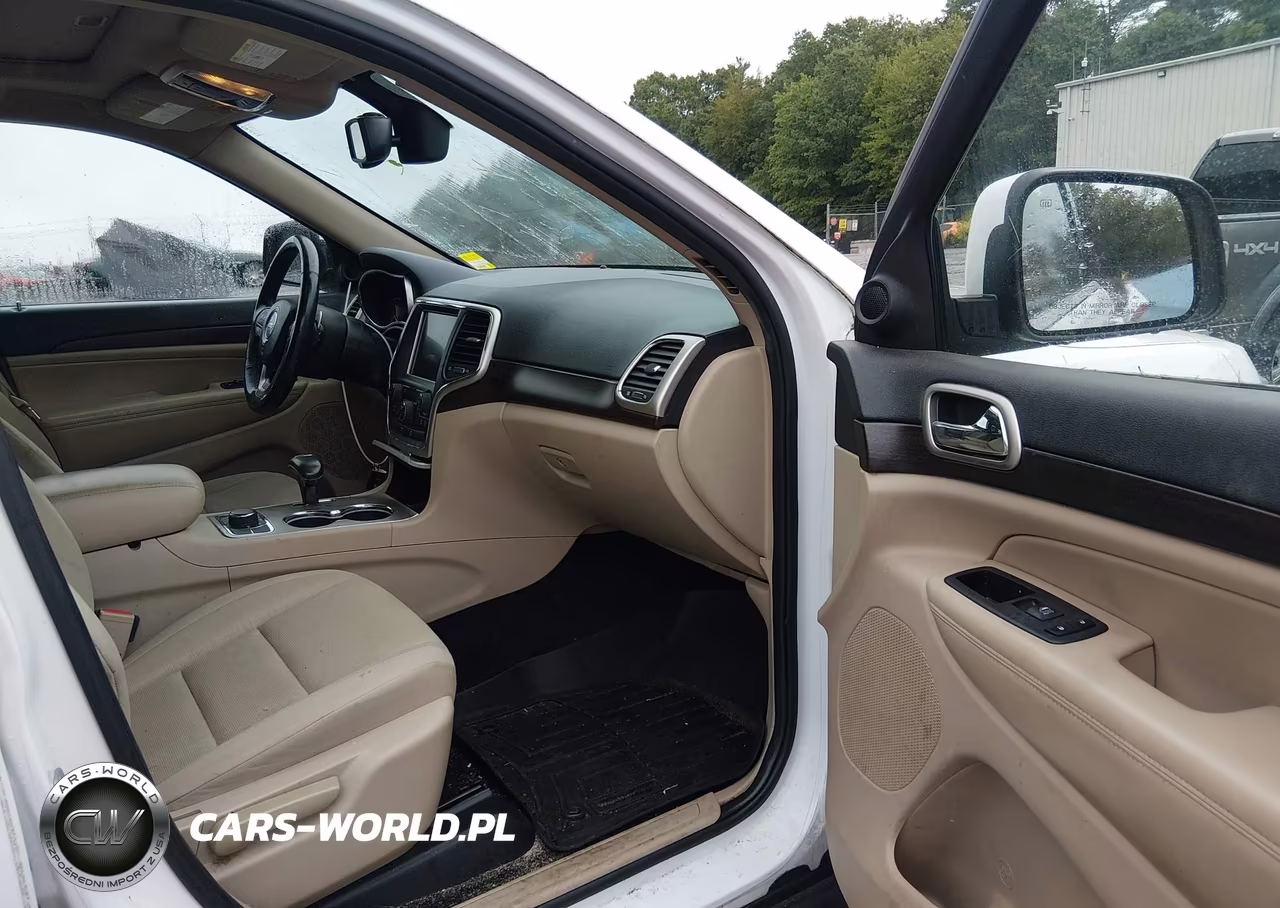 2014 Jeep Grand Cherokee Laredo VIN:1C4RJFAG1EC158887 - 5