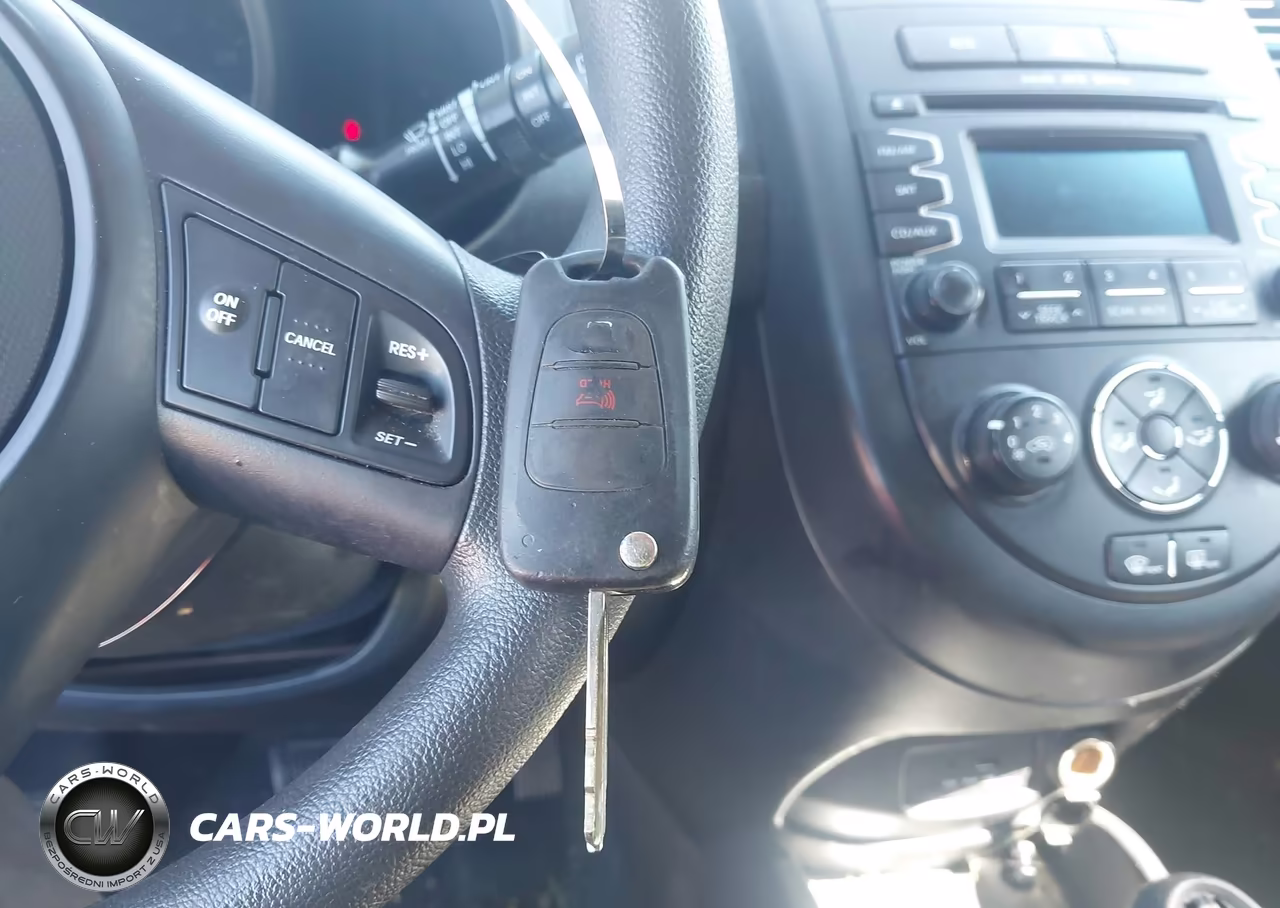2012 Kia Soul VIN:KNDJT2A5XC7739731 - 11