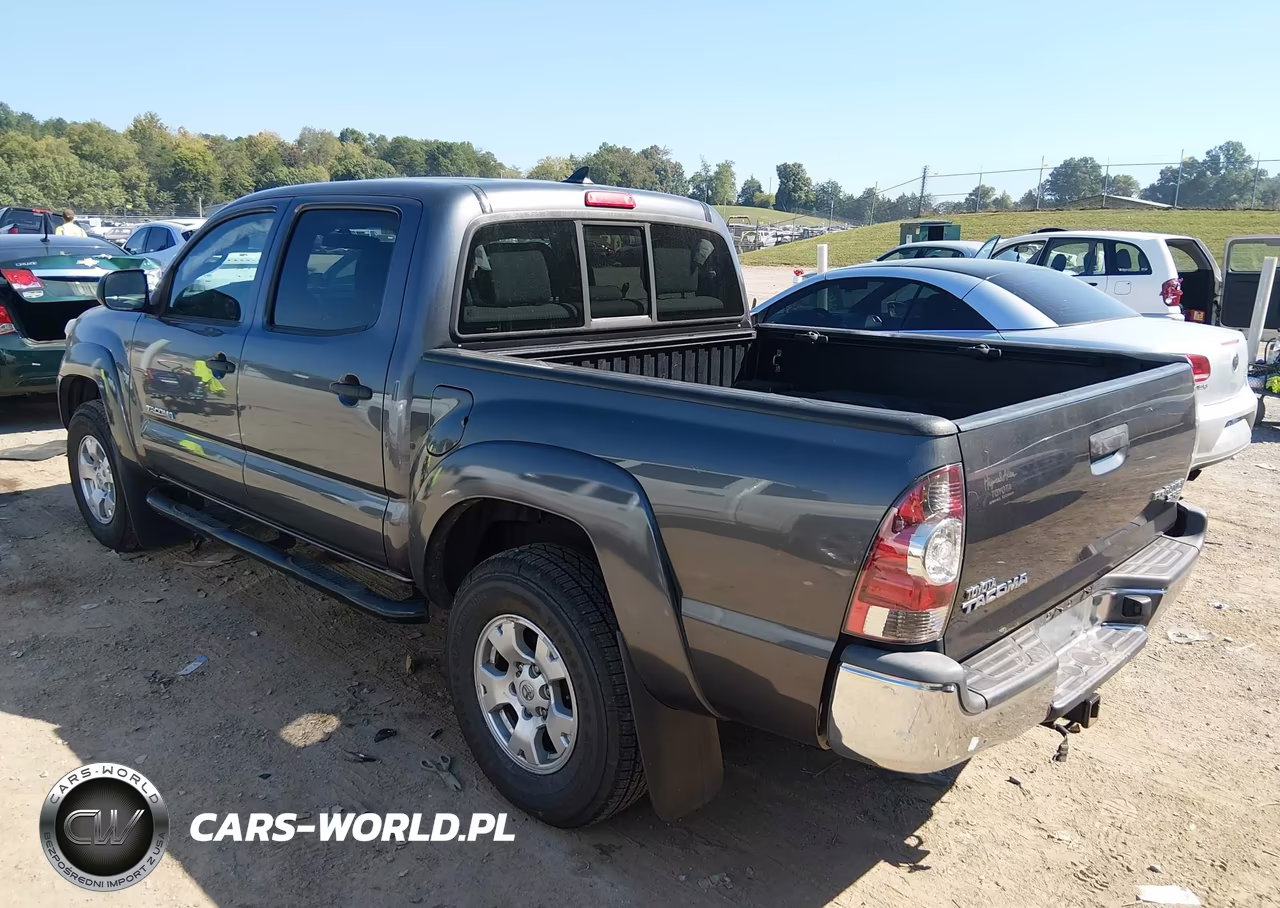 2015 Toyota Tacoma Prerunner VIN:5TFJX4GN6FX037305 - 3