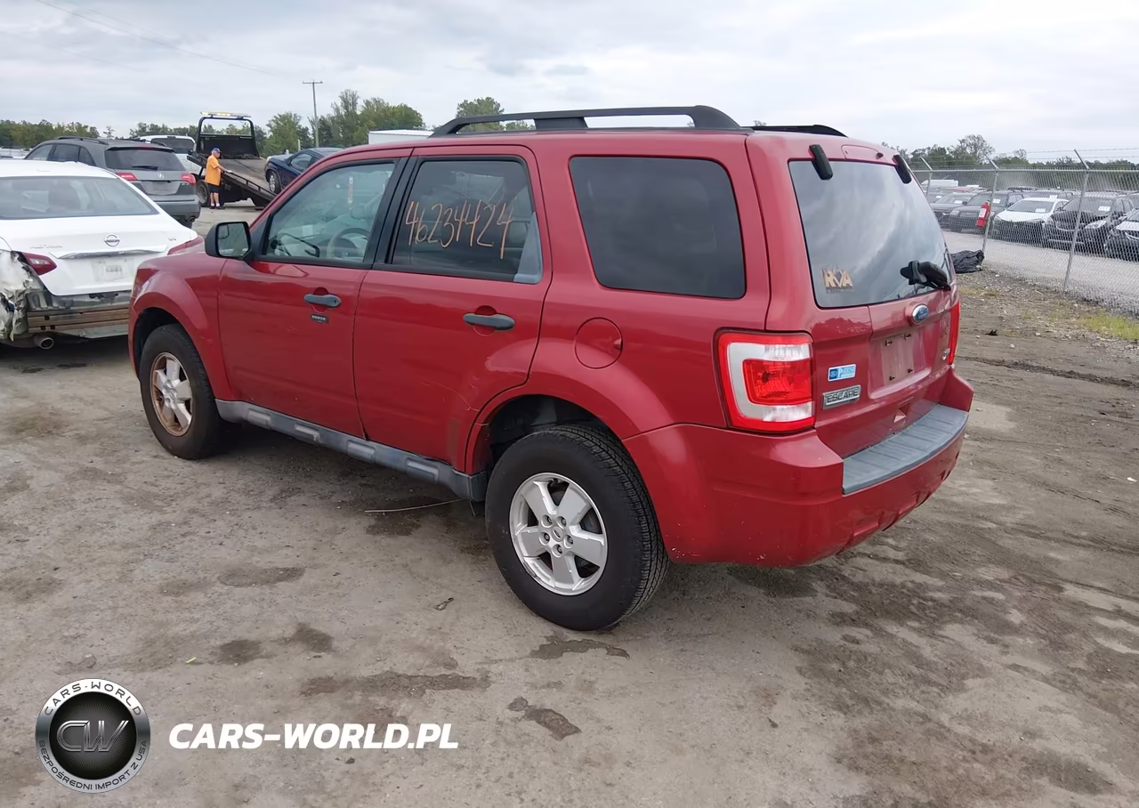 2010 Ford Escape Xlt VIN:1FMCU0DG7AKC44142 - 3