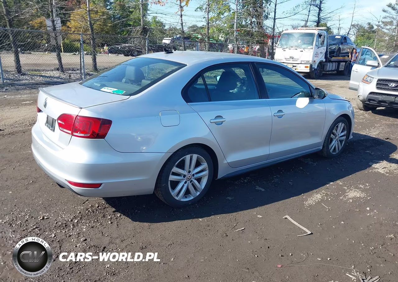 2014 Volkswagen Jetta Gli VIN:3VW4T7AJ8EM393112 - 4