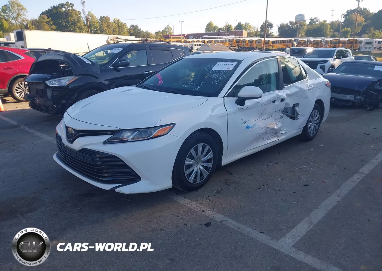 2018 Toyota Camry L VIN:4T1B11HK0JU077457 - 2