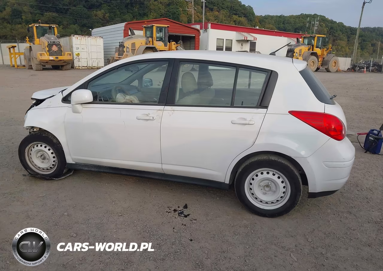 2010 Nissan Versa 1.8S VIN:3N1BC1CP9AL353407 - 14