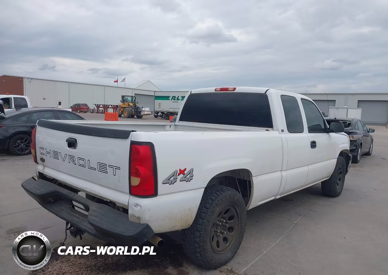 2005 Chevrolet Silverado 1500 Work Truck VIN:1GCEK19B75Z248405 - 4