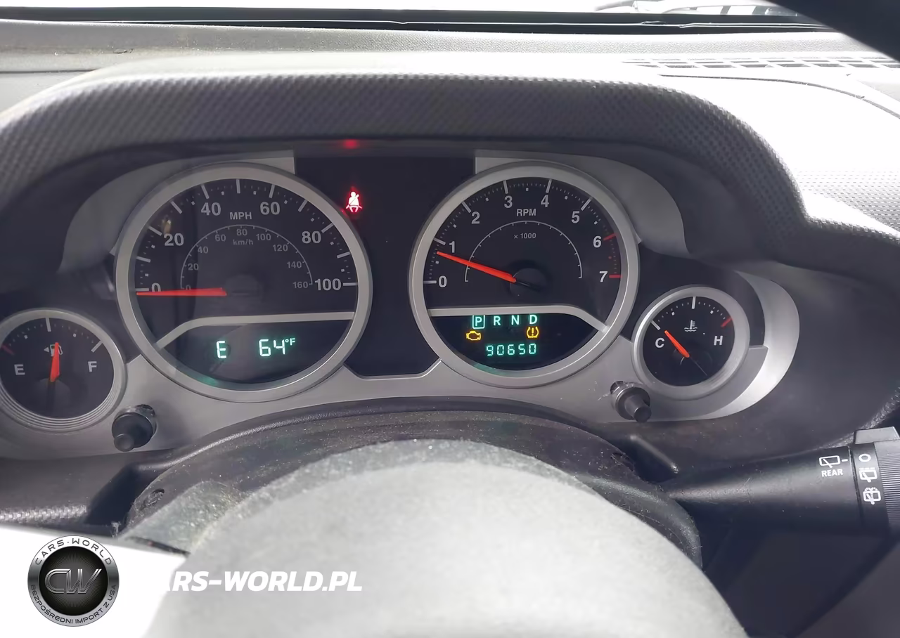 2009 Jeep Wrangler Sahara VIN:1J4FA54109L729029 - 15