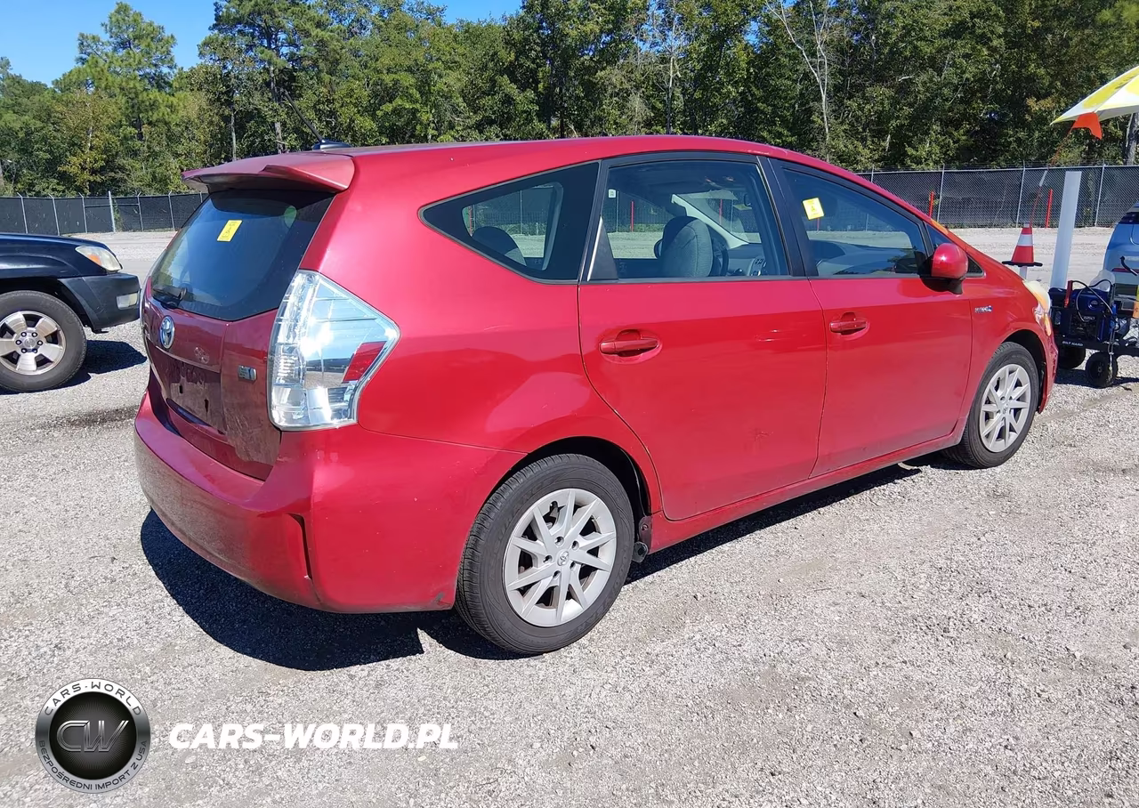 2014 Toyota Prius V Three VIN:JTDZN3EU8E3310232 - 4