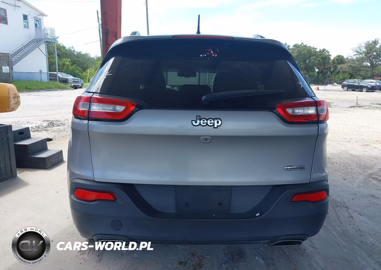 2016 Jeep Cherokee Latitude VIN:1C4PJLCSXGW115111 - 16