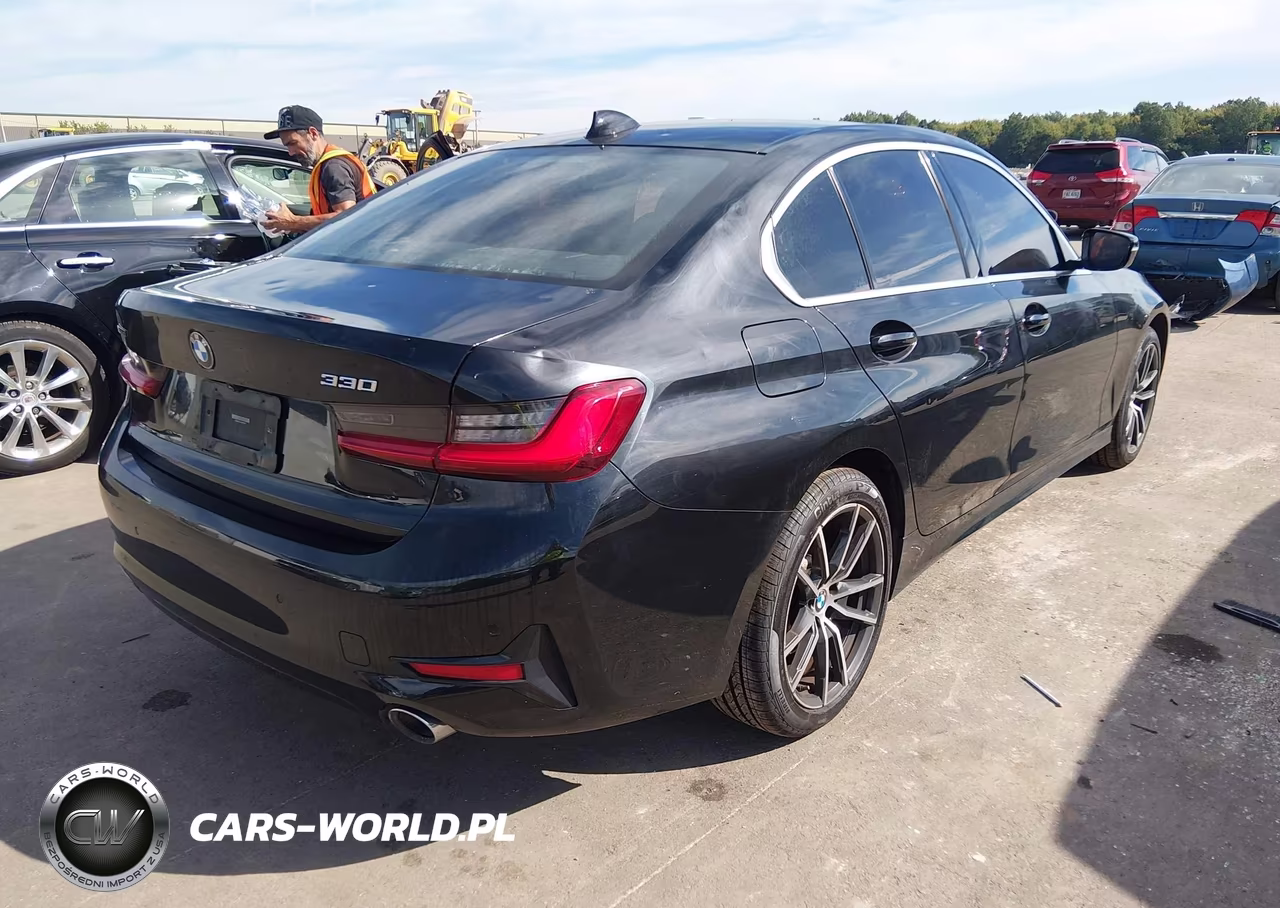 2019 BMW 330I xDrive VIN:WBA5R7C57KAJ87128 - 4