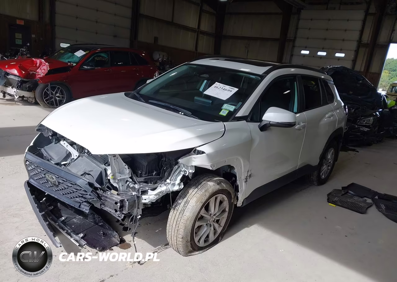 2023 Toyota Corolla Cross Le VIN:7MUBAABG3PV071549 - 2