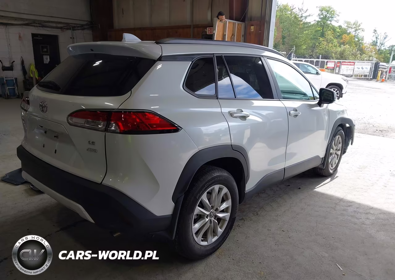 2023 Toyota Corolla Cross Le VIN:7MUBAABG3PV071549 - 4
