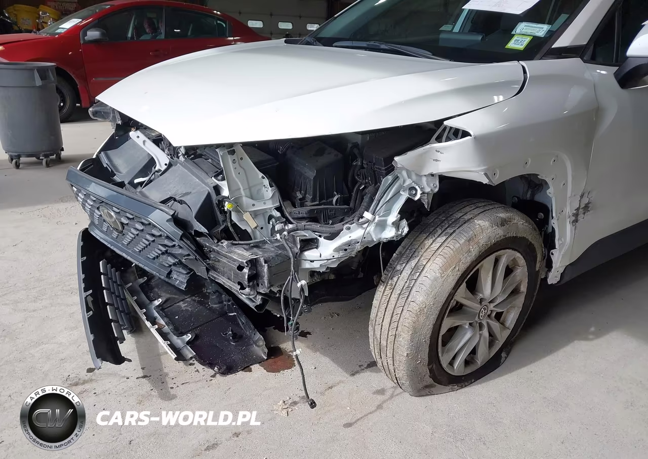 2023 Toyota Corolla Cross Le VIN:7MUBAABG3PV071549 - 6