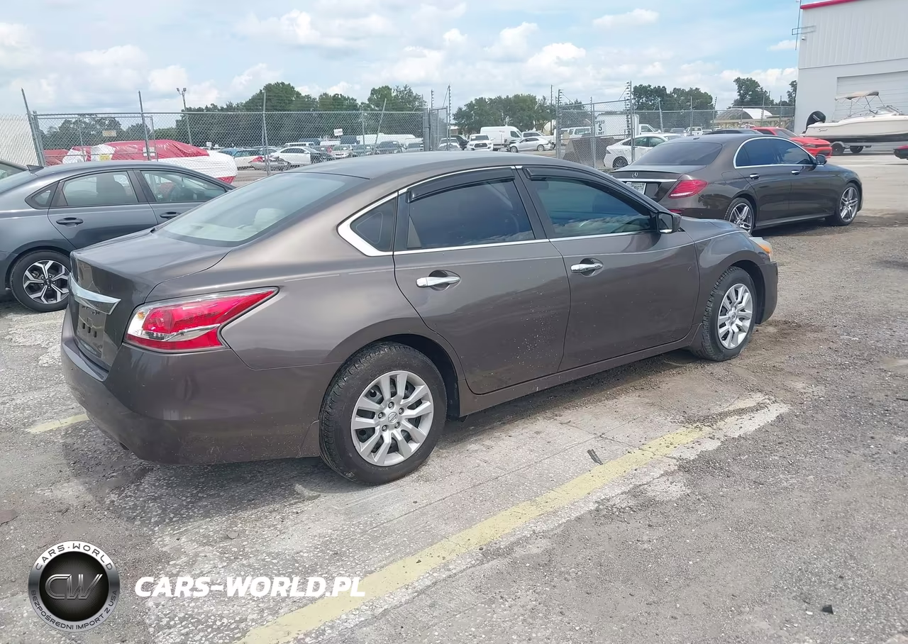 2015 Nissan Altima 2.5 S VIN:1N4AL3AP6FC448569 - 4