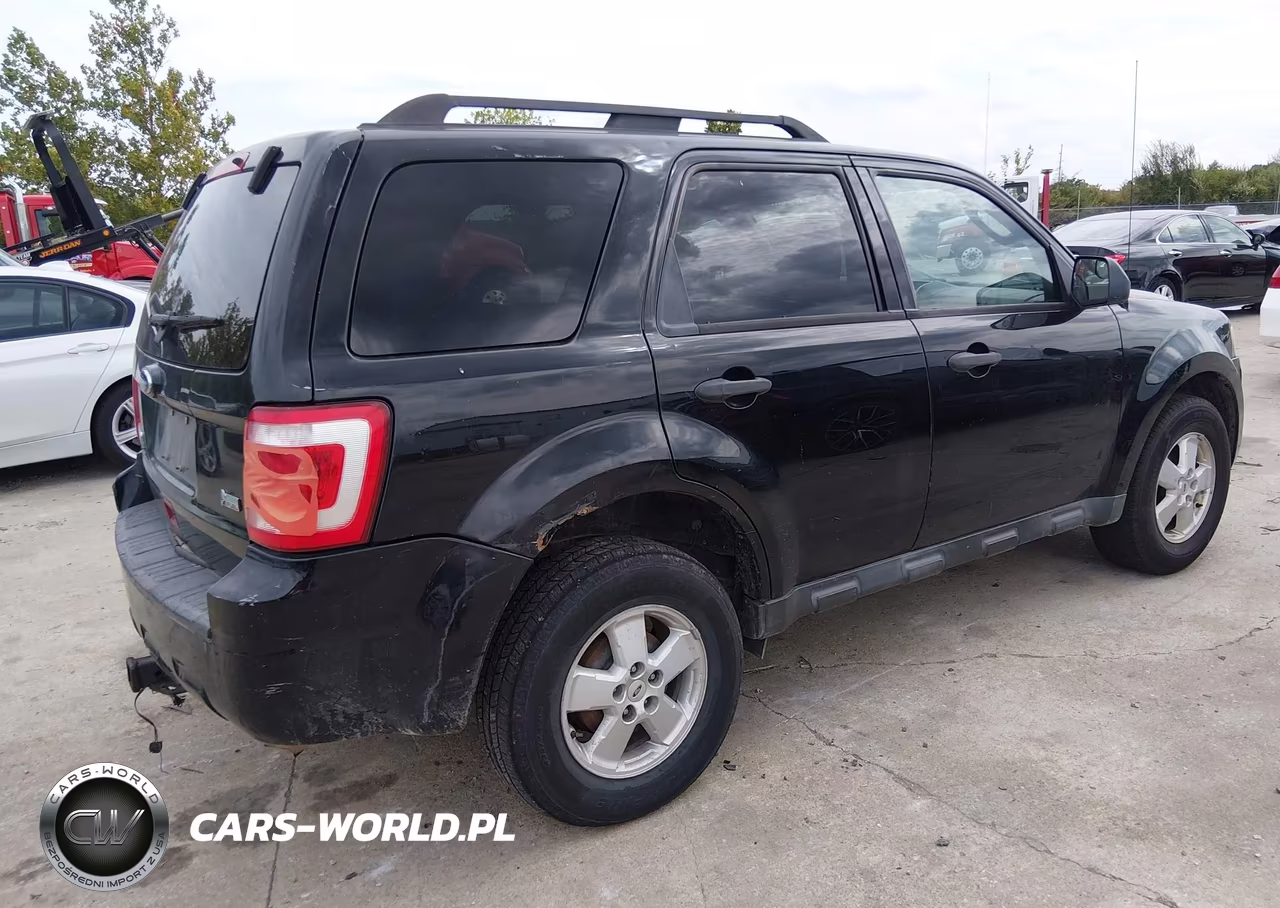 2010 Ford Escape Xlt VIN:1FMCU0DG9AKD19598 - 4