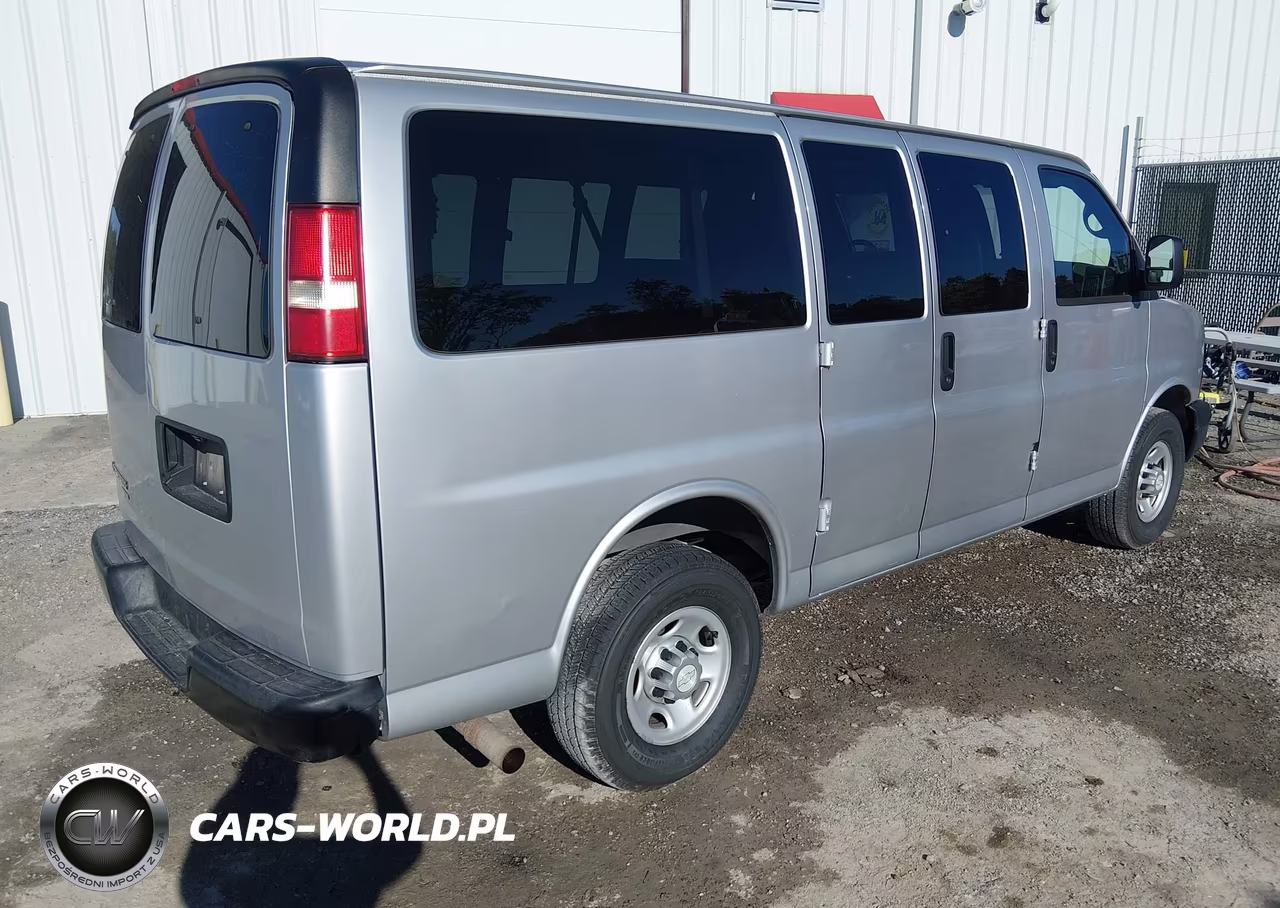 2015 Chevrolet Express 2500 Ls VIN:1GNWGPFG0F1270651 - 4