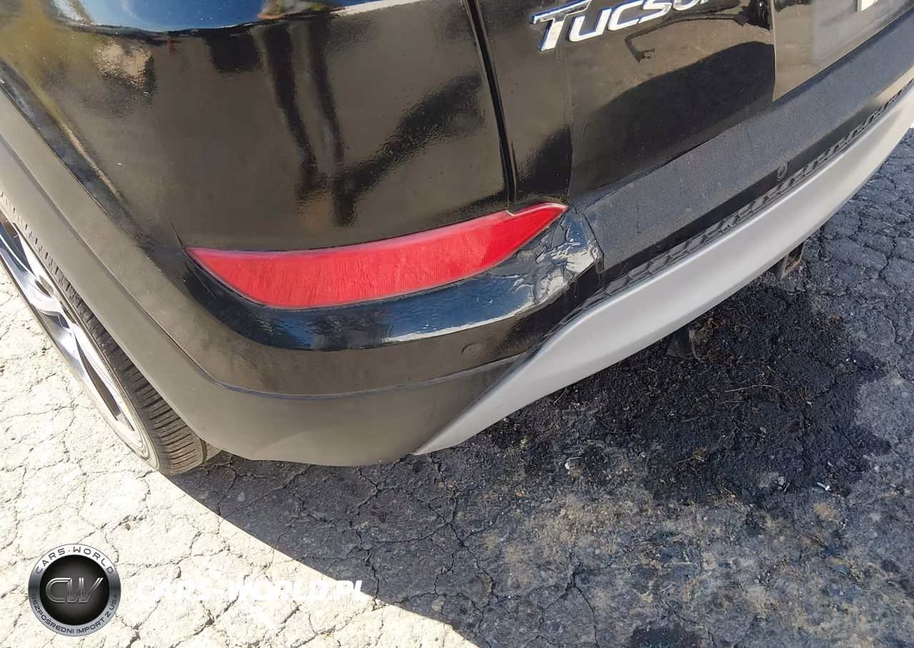 2017 Hyundai Tucson Limited VIN:KM8J3CA24HU390744 - 6
