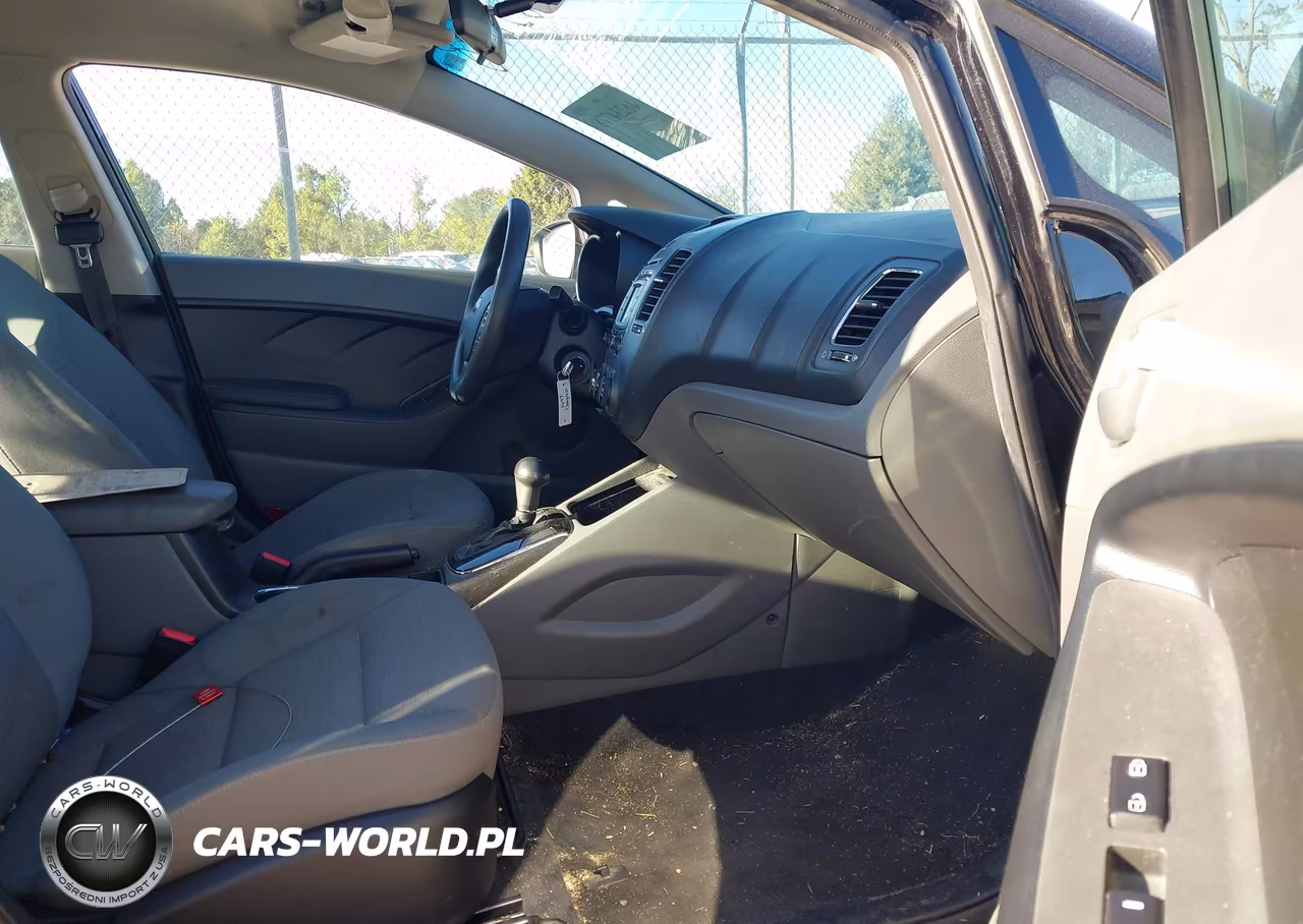 2017 Kia Forte Lx VIN:3KPFL4A78HE067663 - 5