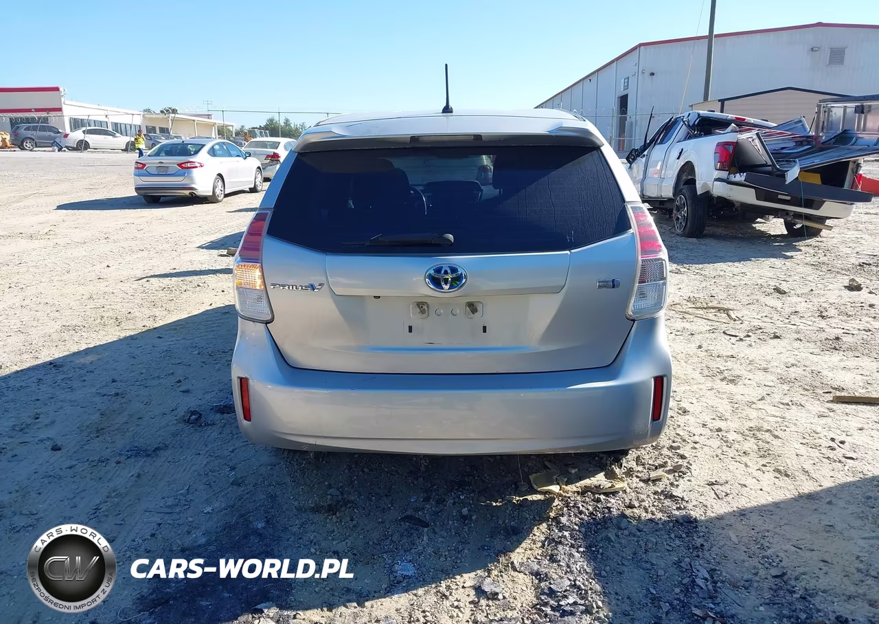 2015 Toyota Prius V Two VIN:JTDZN3EU6FJ035182 - 16