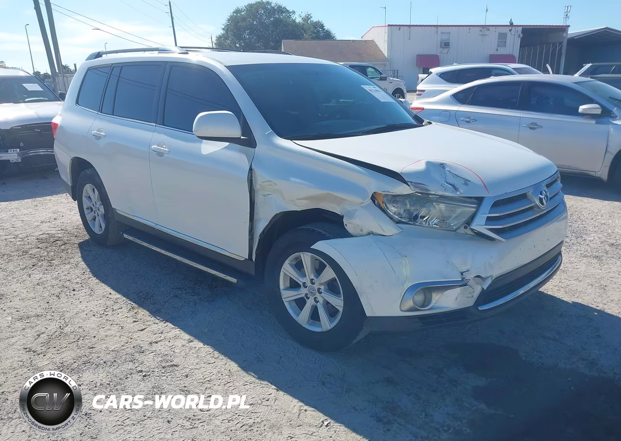 2013 Toyota Highlander Base Plus – zdjęcie 1 z 16