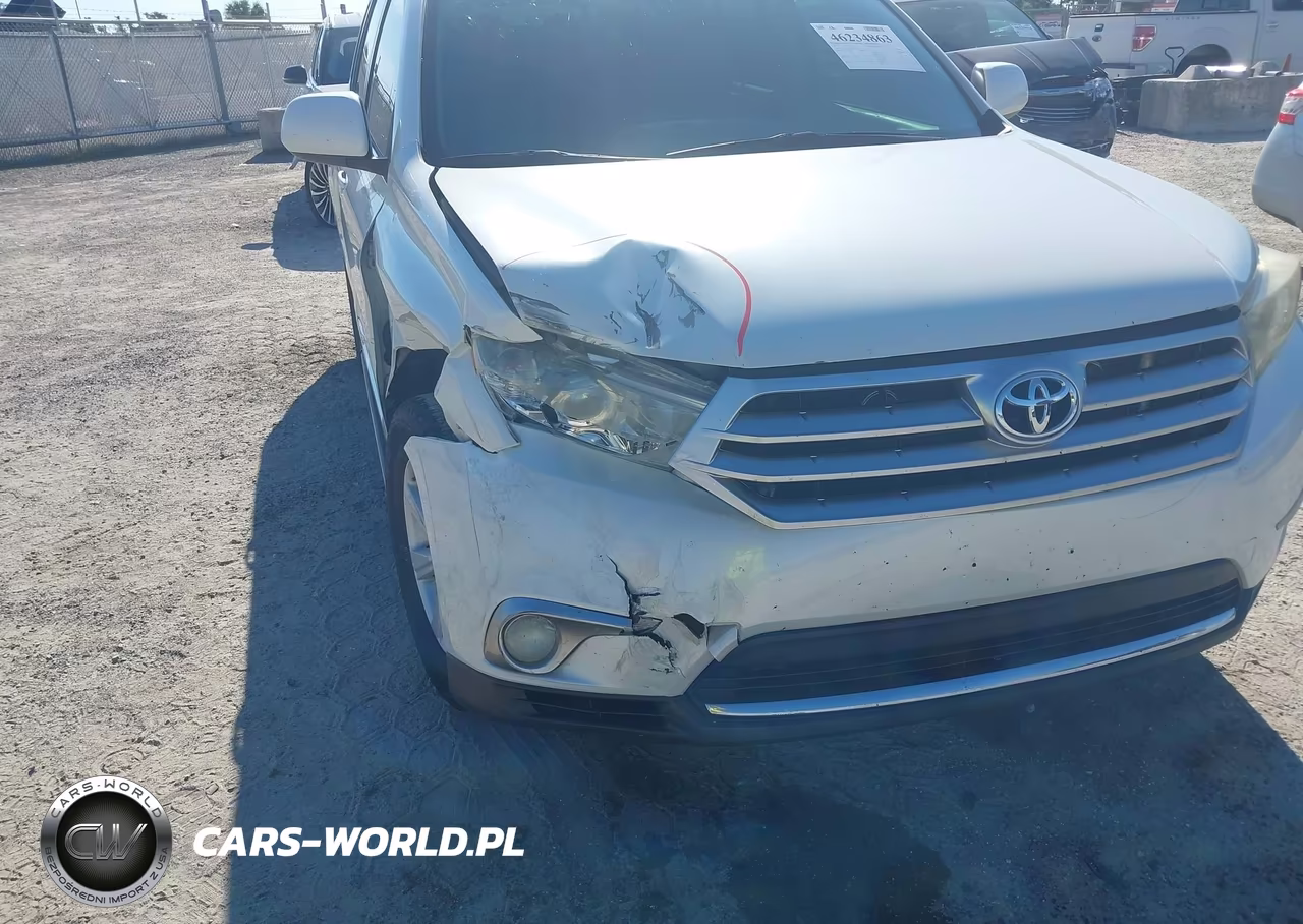 2013 Toyota Highlander Base Plus VIN:5TDZA3EH8DS035201 - 6