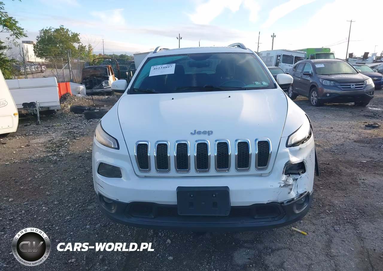 2016 Jeep Cherokee Latitude VIN:1C4PJMCS9GW372606 - 11