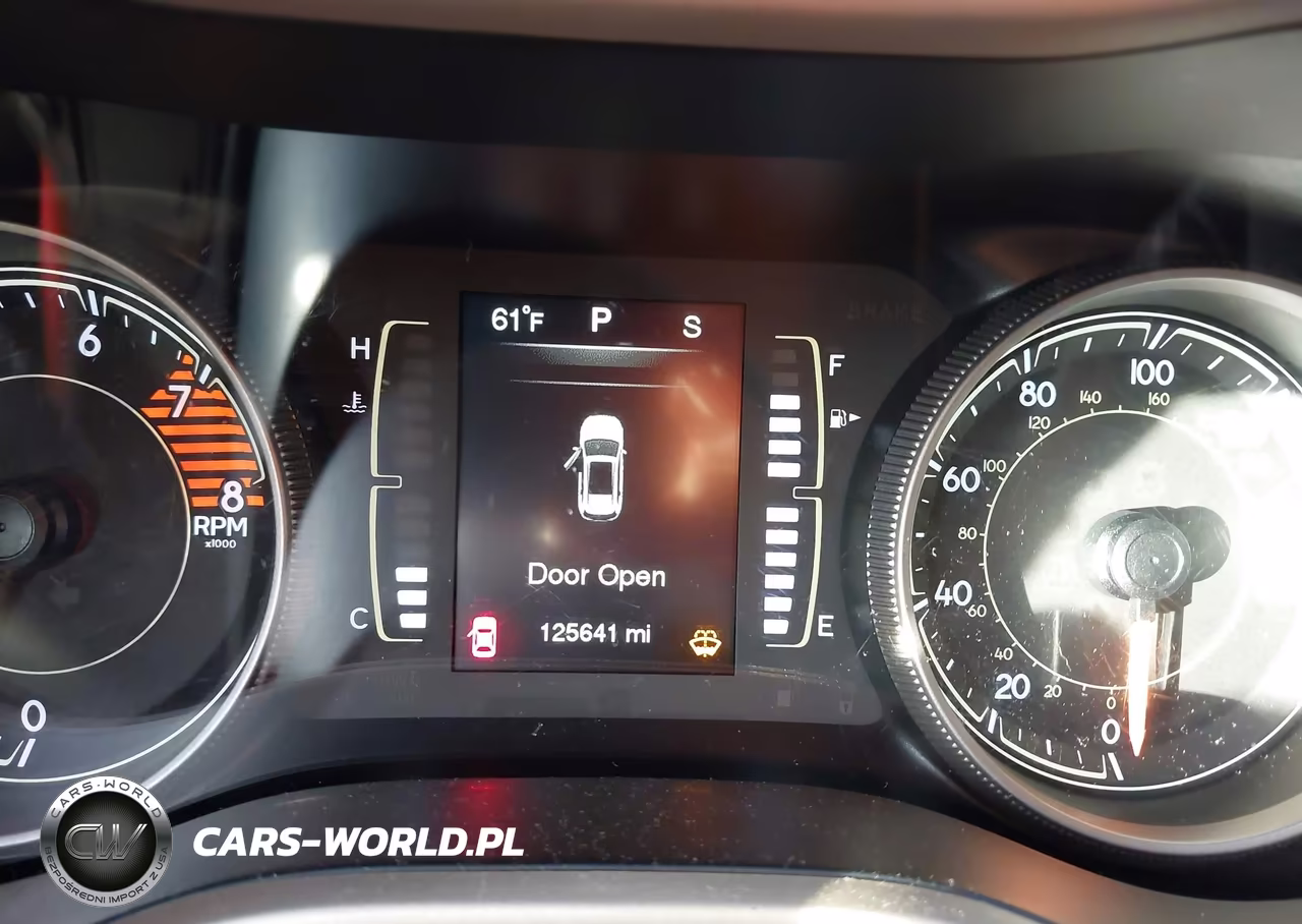 2016 Jeep Cherokee Latitude VIN:1C4PJMCS9GW372606 - 14