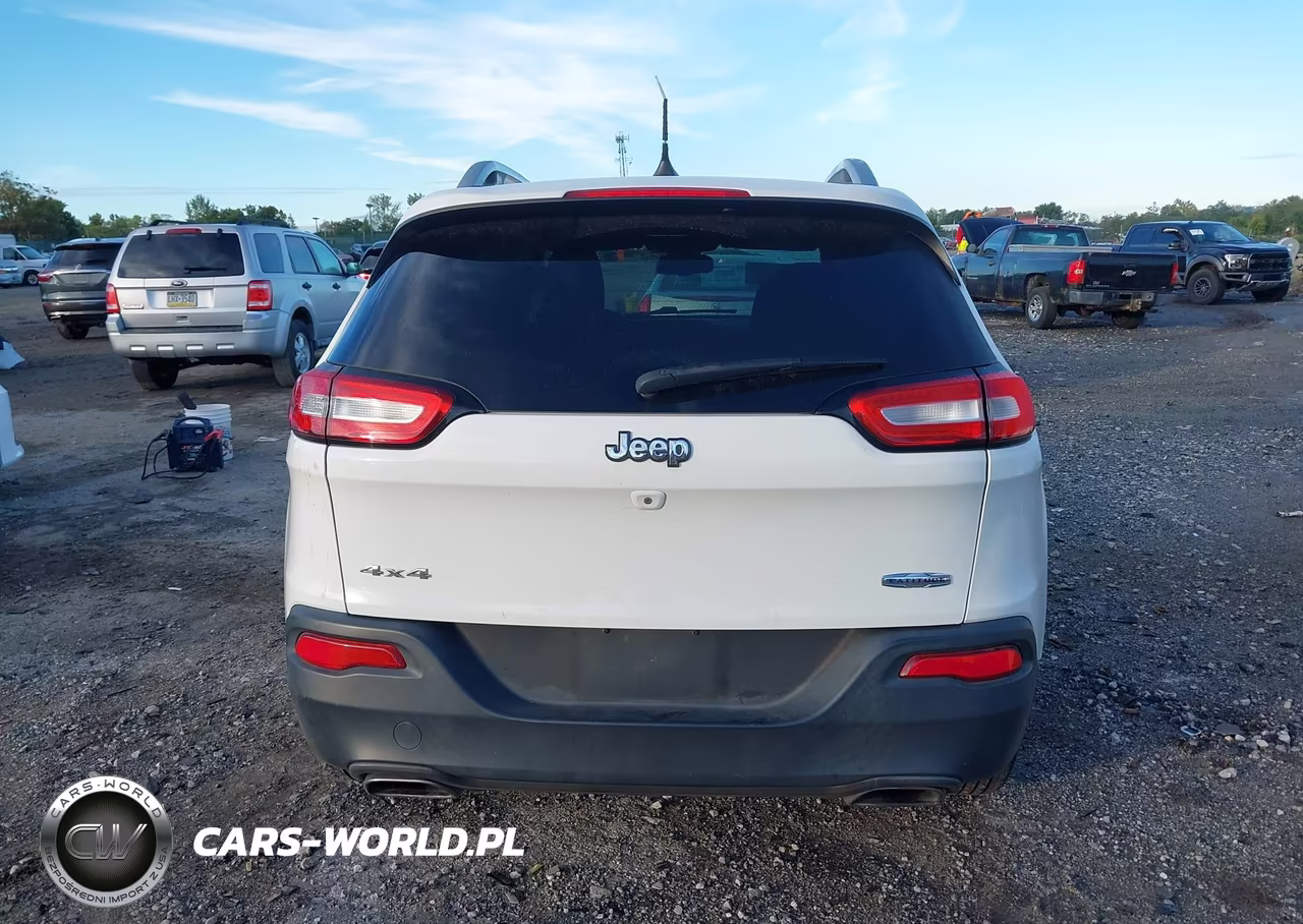 2016 Jeep Cherokee Latitude VIN:1C4PJMCS9GW372606 - 15