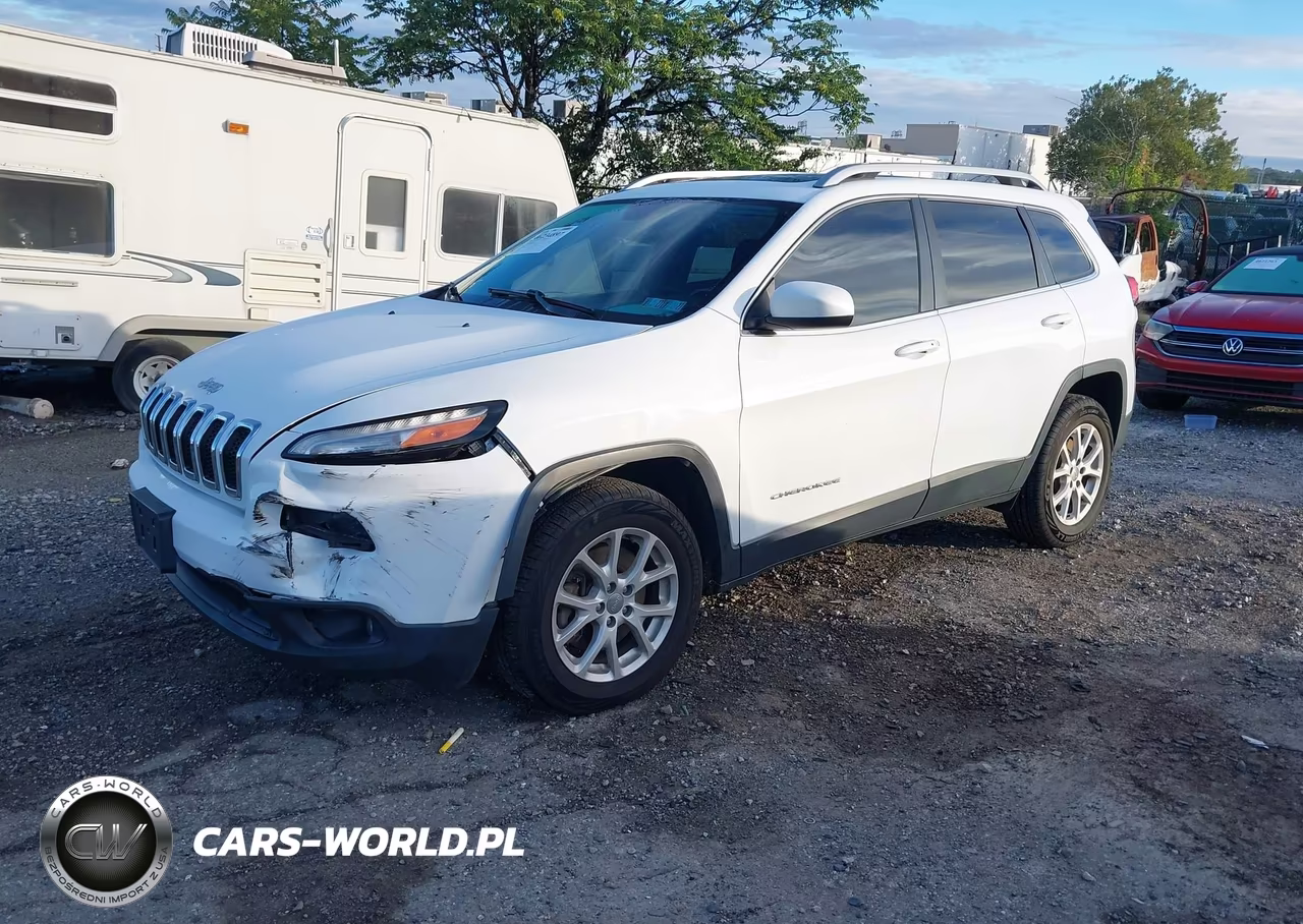 2016 Jeep Cherokee Latitude VIN:1C4PJMCS9GW372606 - 2