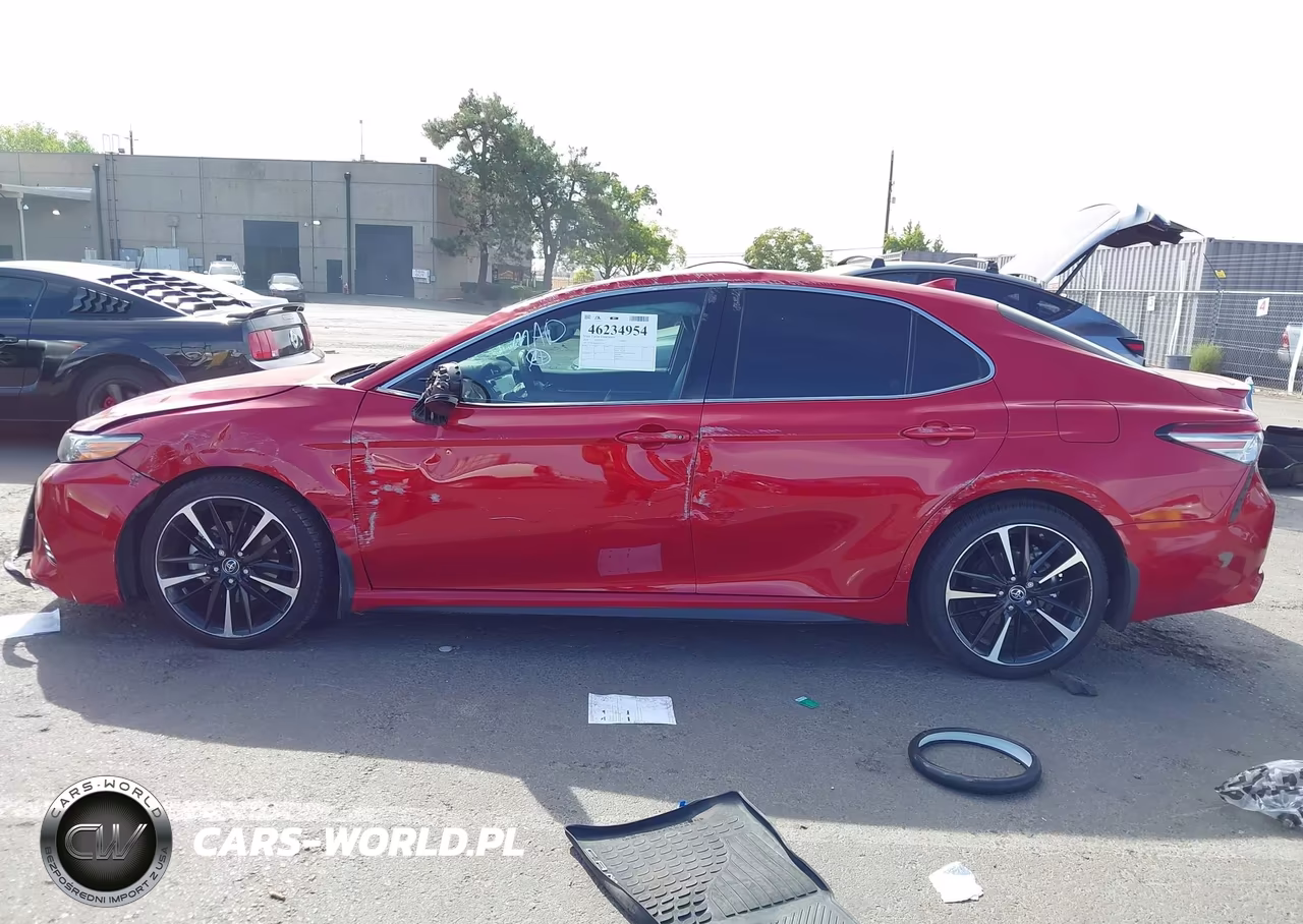 2019 Toyota Camry Xse VIN:4T1B61HK8KU165756 - 18